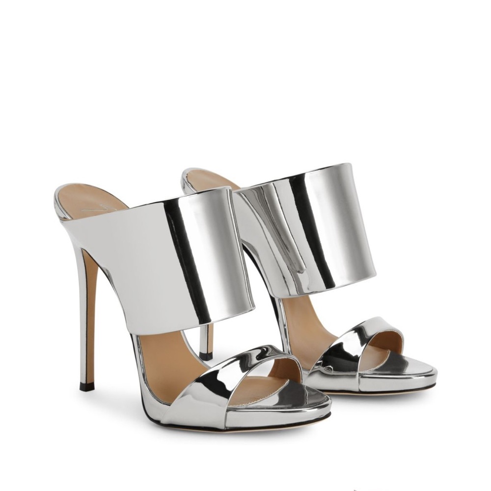 Silver Giuseppe Zanotti heel